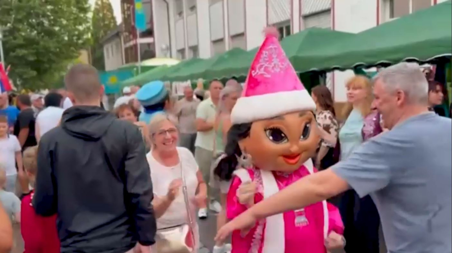 Казахскую кухню на празднике немецкой коммуны представили в Германии