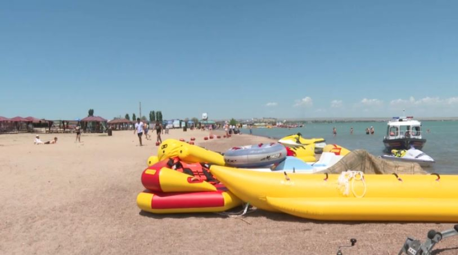 На пляжах Капшагайского водохранилища установили камеры видеонаблюдения с ИИ