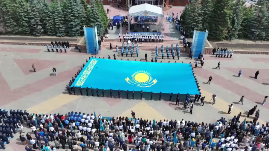 Қостанайда «Мемлекеттік ту» челленджі мәресіне жетті