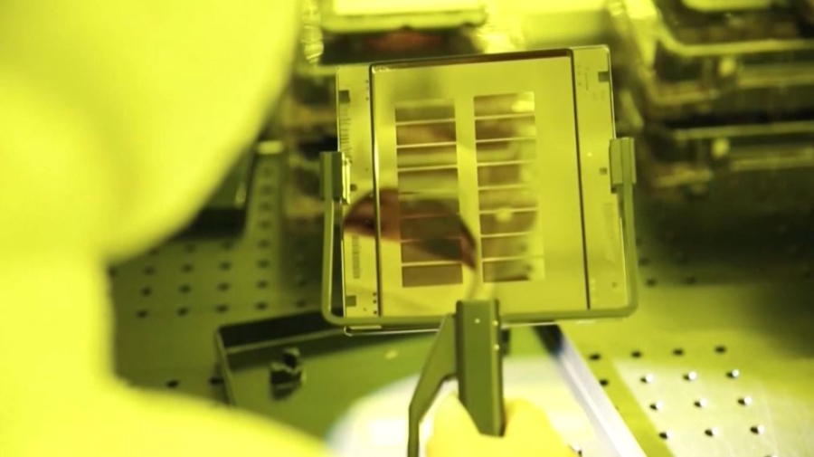 Мировые продажи чипов достигли $795 млрд