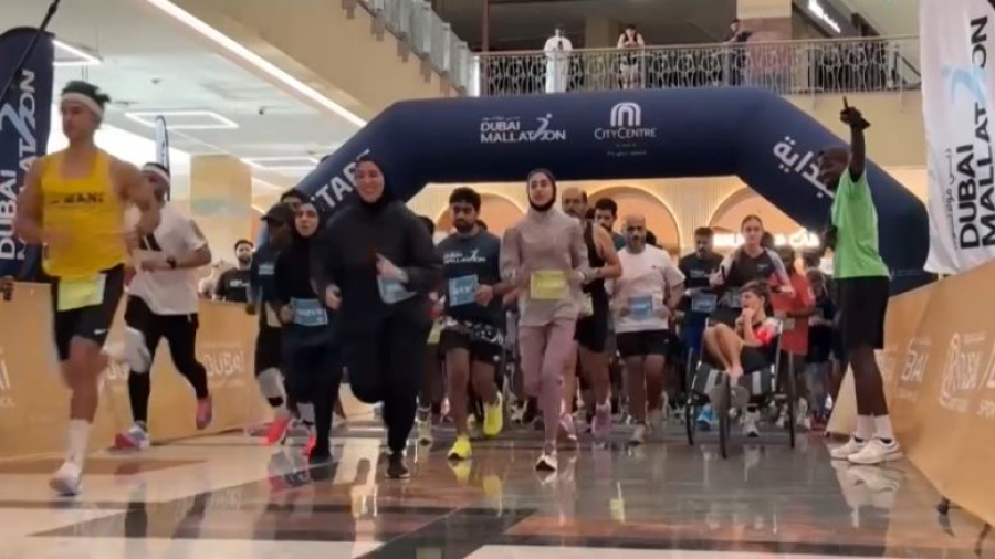 Марафон провели в торговом центре из-за жары