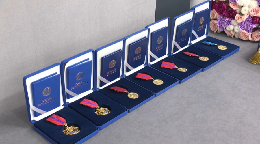 Президент ҚМА қызметкерлерін марапаттады