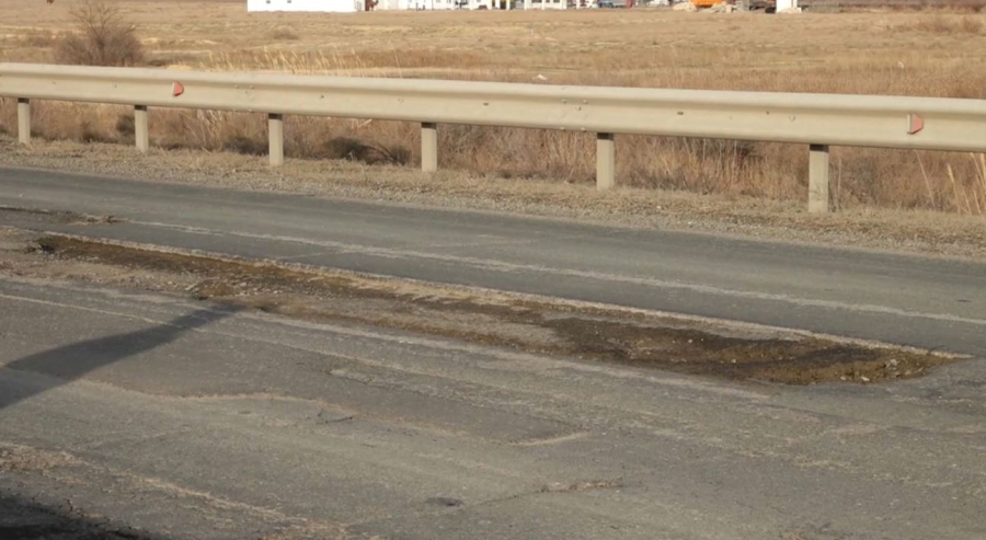 Атырау облысында тасжолдың сапасы сын көтермейді