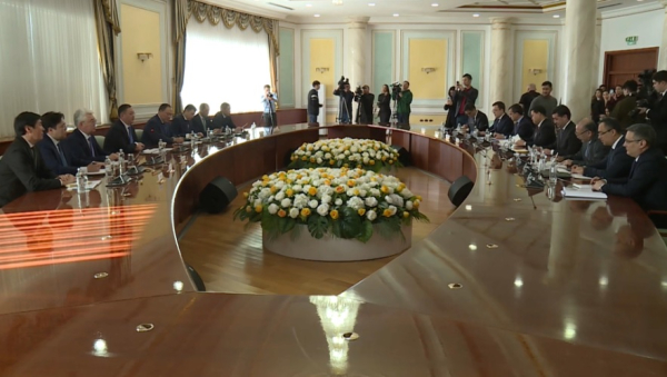 Главы МИД Казахстана и Узбекистана встретились в Астане