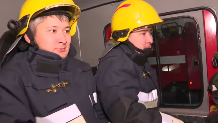 Бір мамандықты таңдаған егіздер