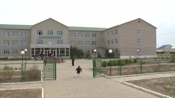 Больше 80 млн тенге присвоили три школьных бухгалтера в Атырау