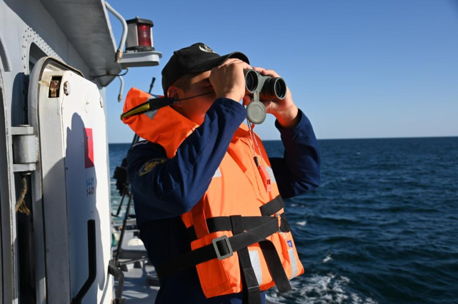 Казахстанские моряки завершили 10-дневный сбор-поход в Каспийском море