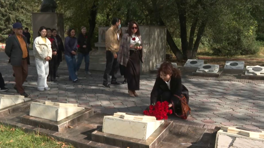 100-летие Абдуллы Карсакбаева отметили в Алматы