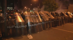 Протесты в Лиме переросли в беспорядки