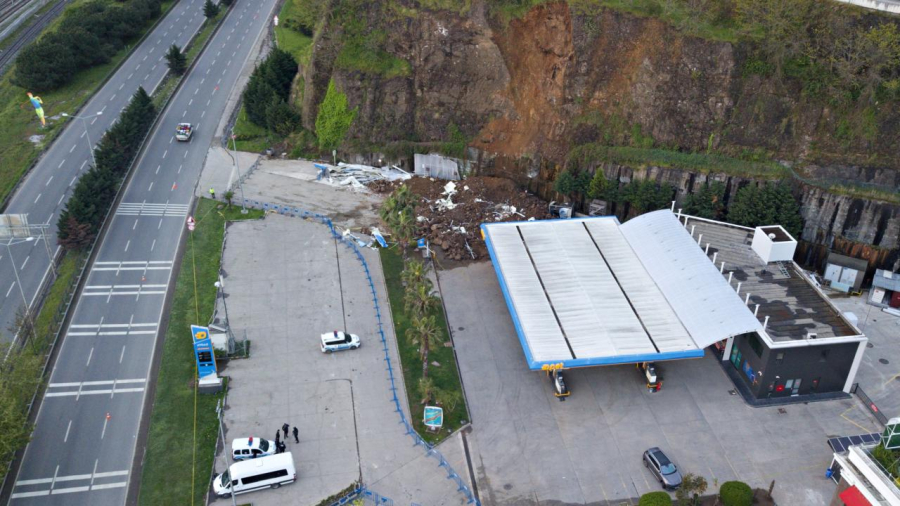 Трое человек погибли в результате оползня в турецком городе Самсун