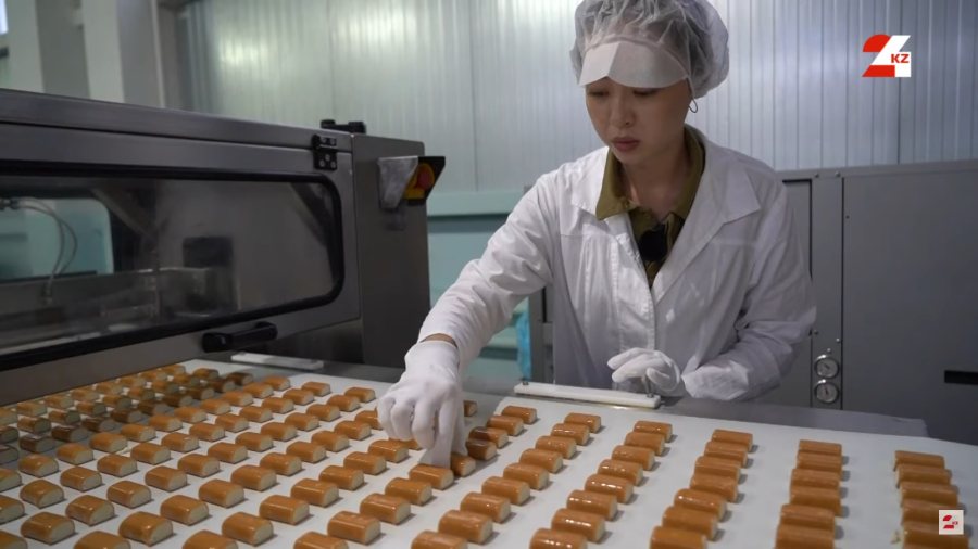 Костанай: сладости тоннами, машины километрами