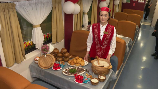 Теміржолшылар жолаушыларды Наурыз мейрамымен құттықтады