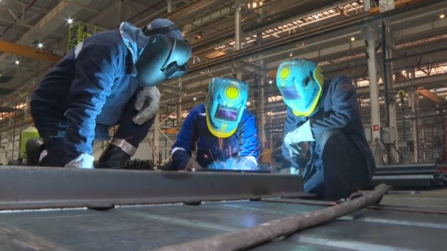 Работа и инвестиции: как в Атырау снижают безработицу