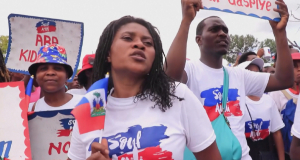Тысячи людей вышли на акцию протеста в Гаити