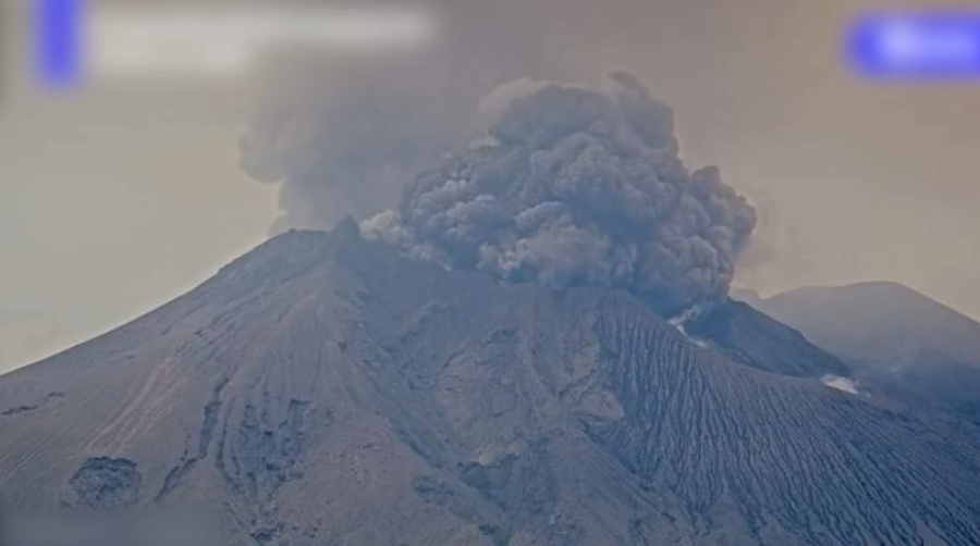 Вулкан Сакурадзима проснулся в Японии