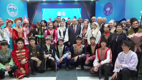 Талдықорғанда Ассамблеяның 30 жылдығына орай ескерткіш тақта ашылды