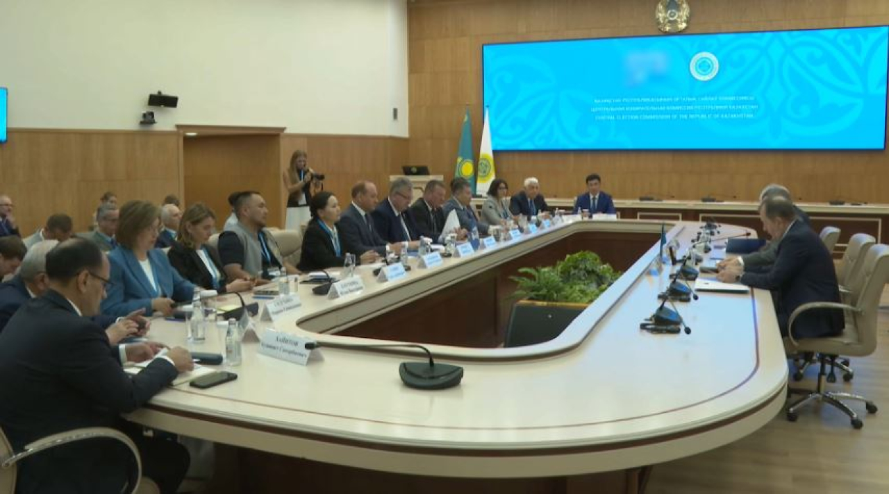Астанада Н. Әбдіров халықаралық байқаушылар миссияларының басшыларымен кездесті