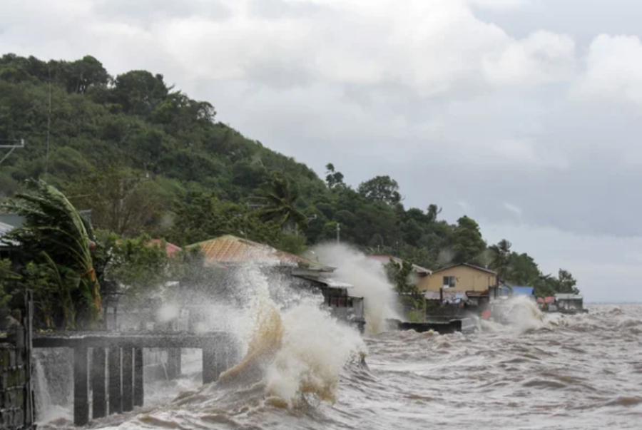 Жертвами двух штормов на Филиппинах стали 250 человек