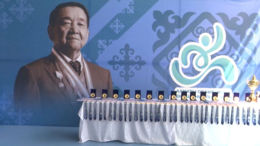 Мемориал Жаксылыка Ушкемпирова провели в Алматинской области