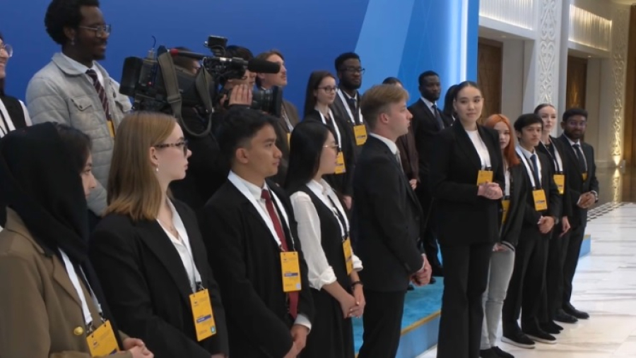 Президент пообщался с иностранными студентами