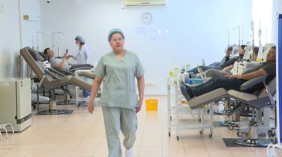 Елімізде қан донорларын ынталандыру мәселесі көтерілді