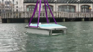 Робот-акула очищает воды Темзы