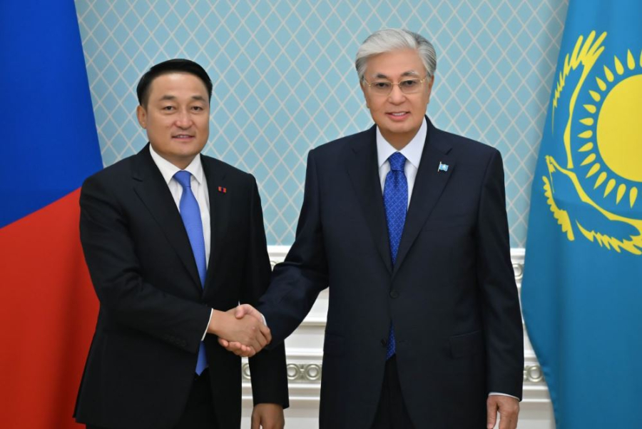 Президент Моңғолия Парламенті төрағасымен кездесті