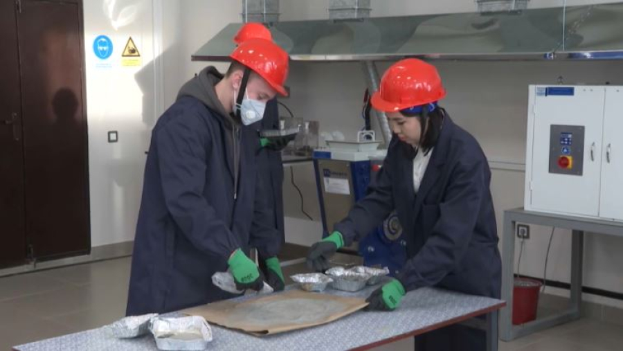 Около 100 колледжей страны реализуют услуги и товары собственного производства