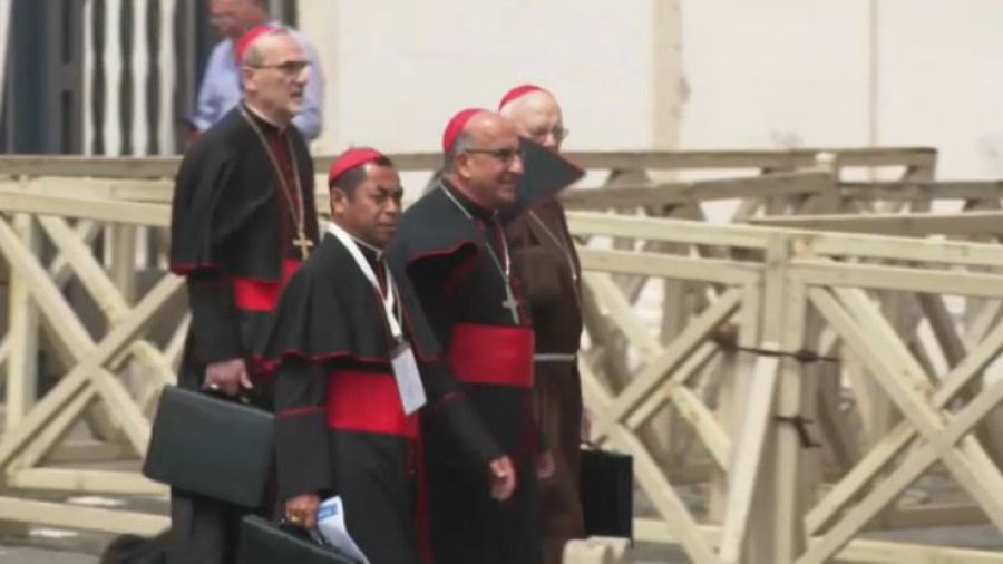 Конклав не смог избрать Папу Римского в первом туре голосования