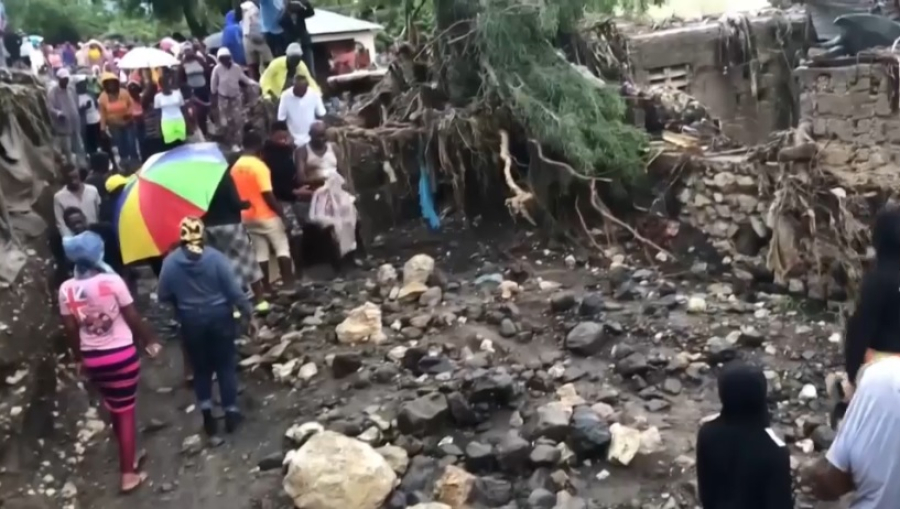 Ураган «Мелисса» лишил полмиллиона детей доступа к образованию