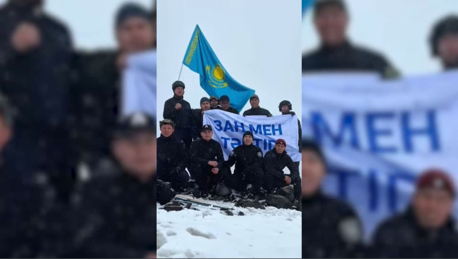 Құқық қорғау органдары қызметкерлері 4120 метр биіктікке ту тікті