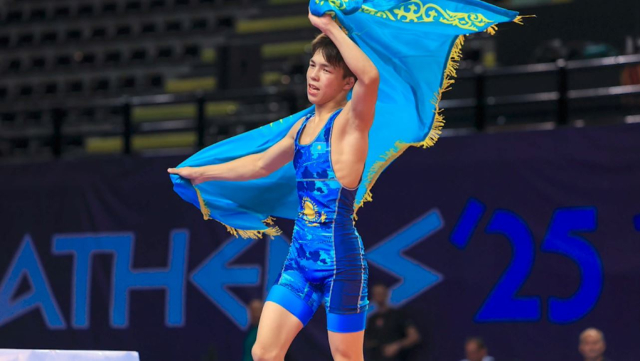 Жас балуан Жаңажол Қуанышбек әлем біріншілігінде топ жарды