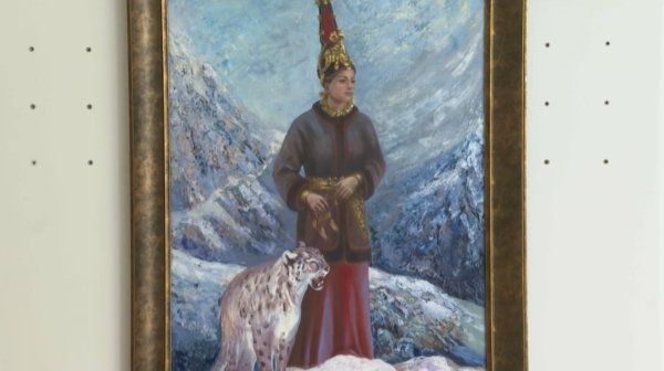 «Великие женщины мира»: художники представили свои работы на выставке в Астане