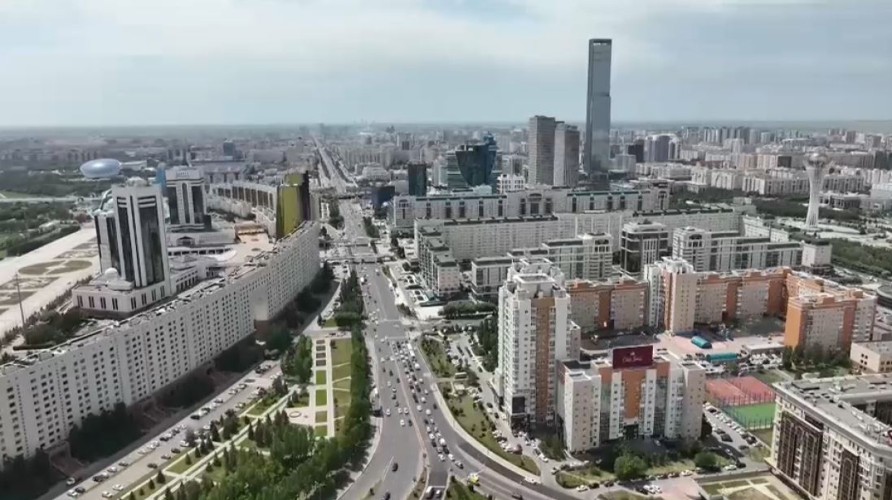 Политолог: Новая Конституция укрепляет историческую преемственность