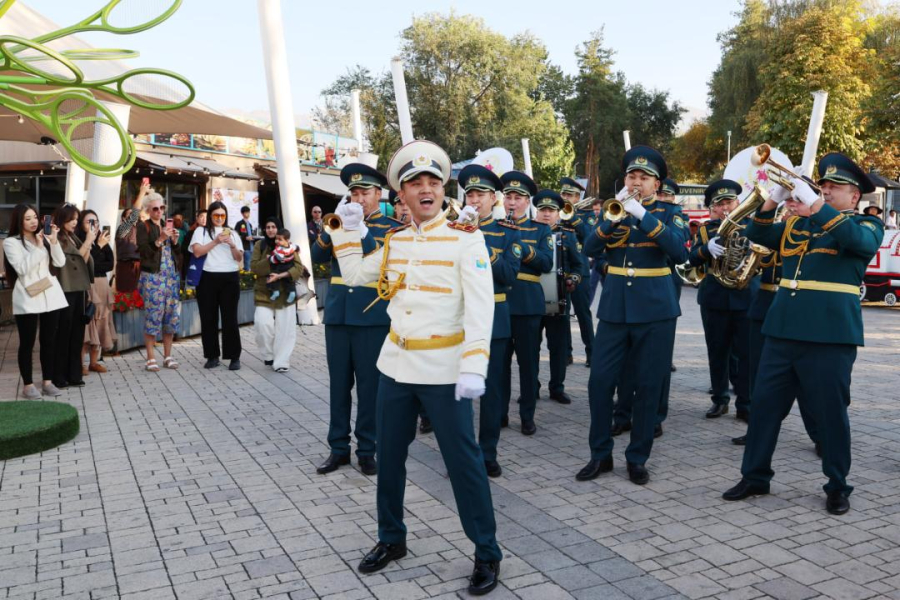 Ко Дню Республики на Кок-Тобе выступил оркестр Нацгвардии