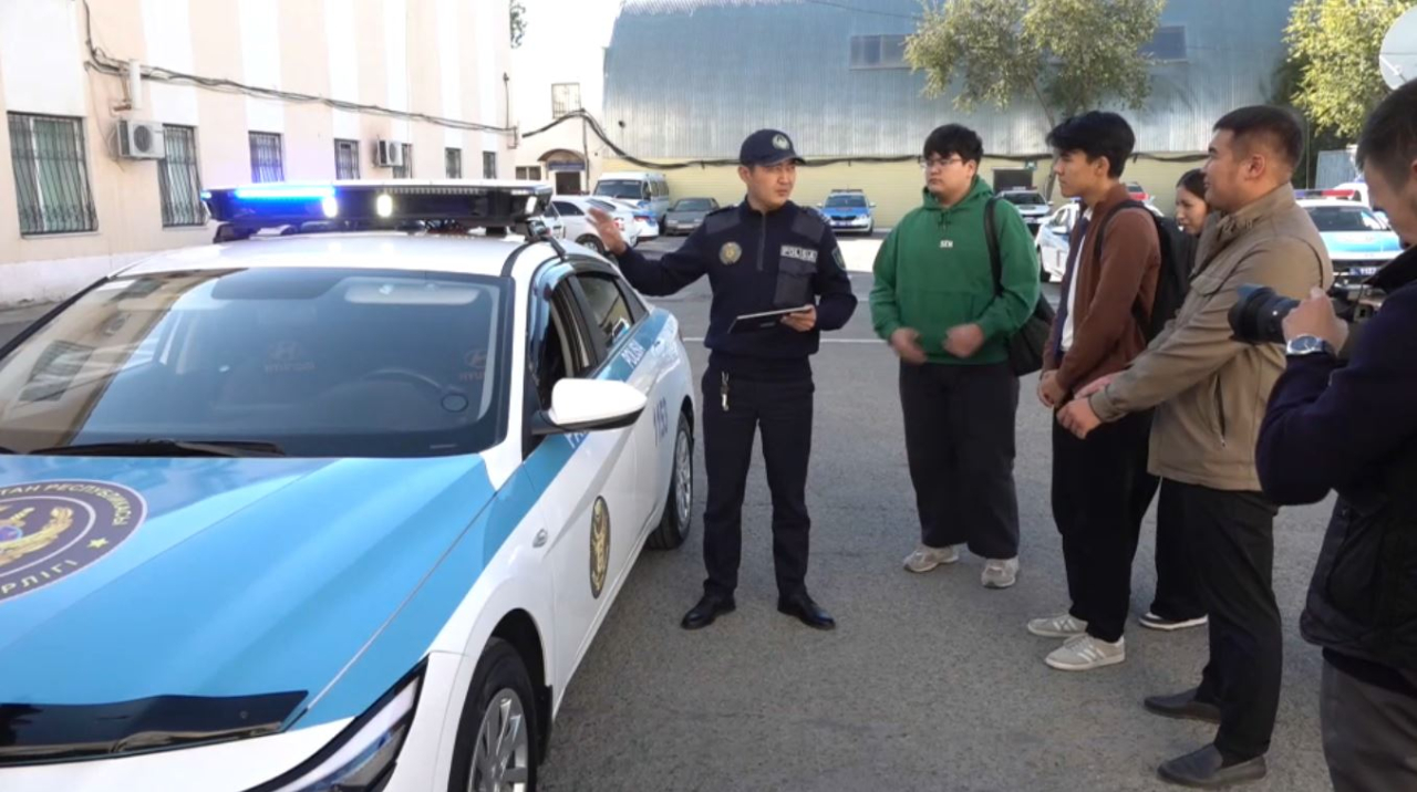 Акция «Тәртіпті өзіңнен баста» прошла в Атырау