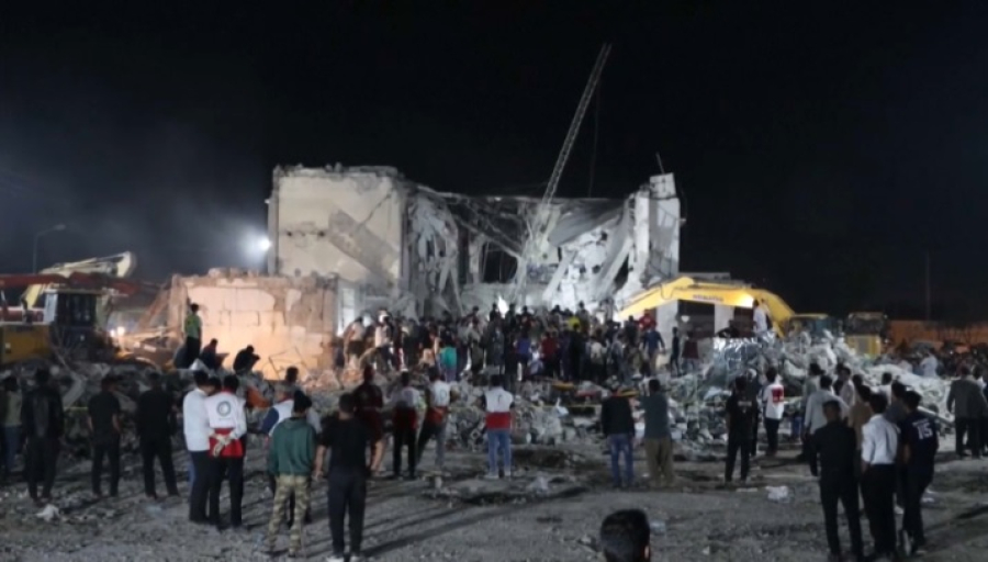 «Евротройка» грозит Ирану применением силы