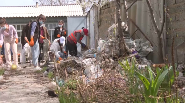 Шымкентте тазалық акциясы аясында қайырымды іс жасалды