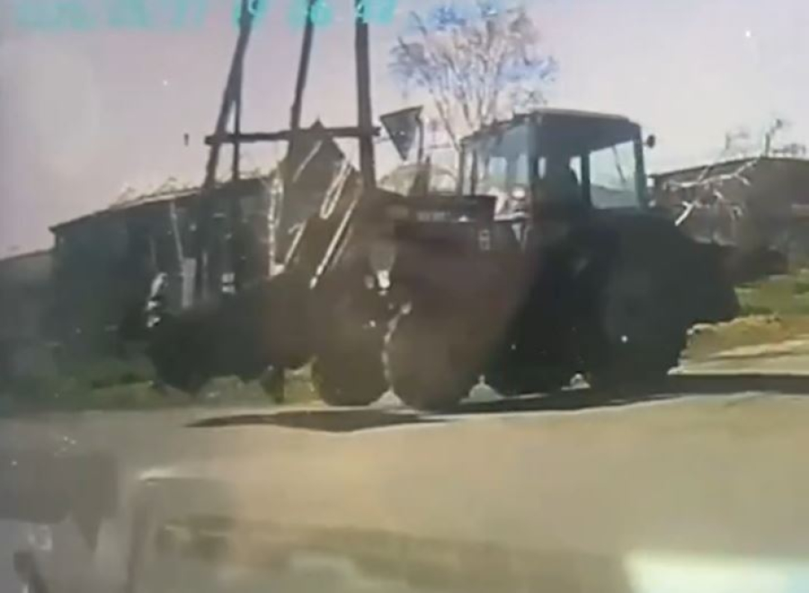 Девочка чудом осталась жива после наезда трактора в Акмолинской области