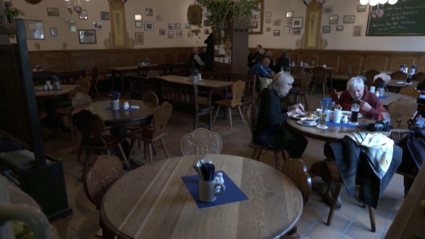 Жители Германии стали реже ходить в рестораны