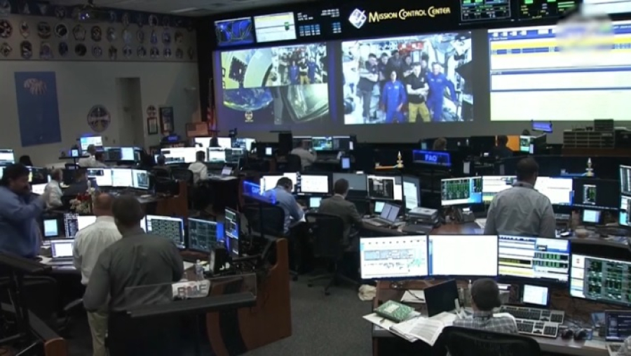 Астронавты NASA возвращаются на Землю после 9-месячной миссии