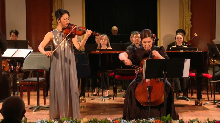 «AruSora» триосы Астанада өнер көрсетті