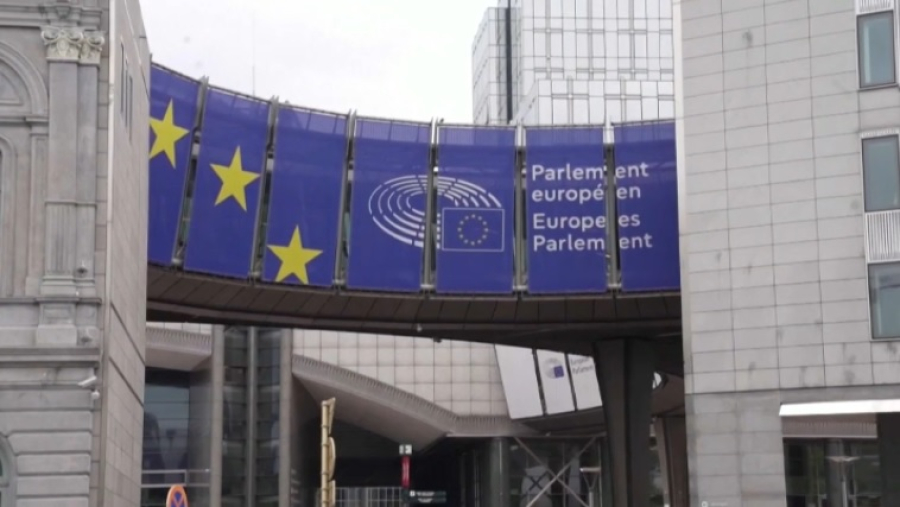 ЕС планирует сократить число дипломатов из-за нехватки средств