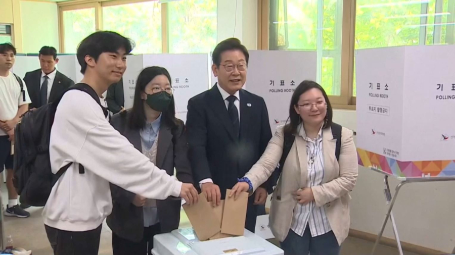 Оңтүстік Кореяда мерзімінен бұрын президент сайлауы өтіп жатыр