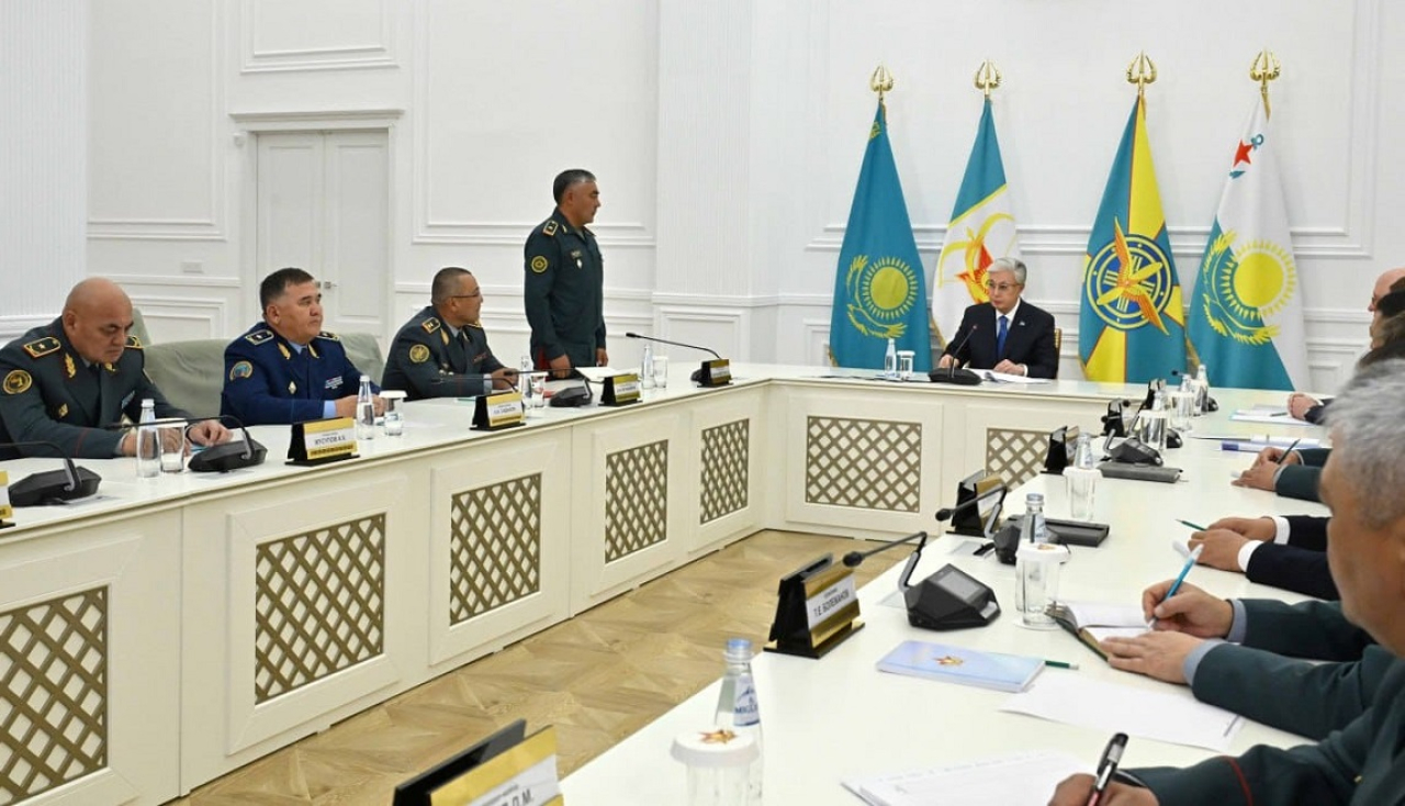 Глава государства поручил подготовить План военной реформы