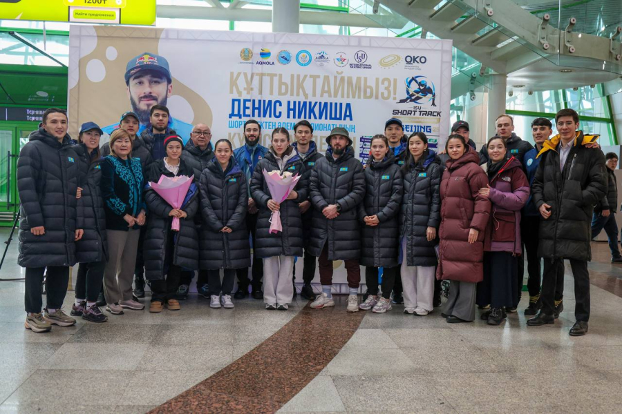 В столице встретили спортсменов сборной Казахстана по шорт-треку