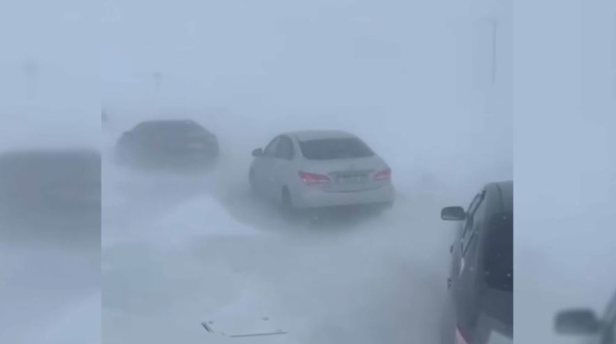 Метель парализовала движение под Астаной