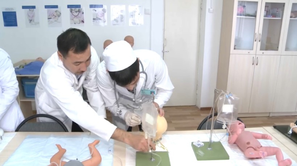 Подъёмные для молодых врачей увеличили в 2 раза в Акмолинской области