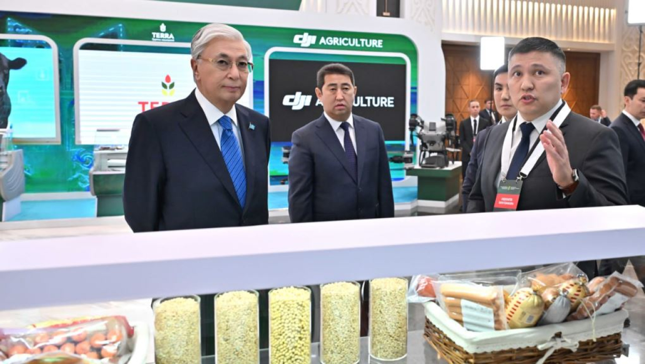 Президент ауыл шаруашылығындағы цифрлық шешімдер көрмесімен танысты