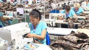 Казахстанские текстильные фабрики жалуются на давление импорта
